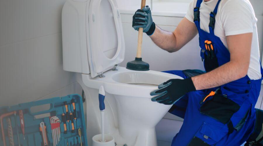 Expert burst pipe repair services in Waukee, IA